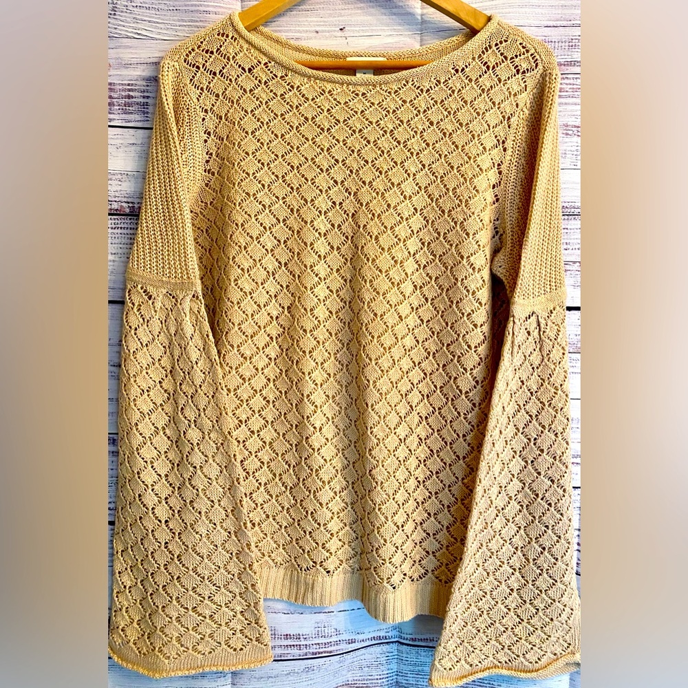 Sundance, cream flare/bat sleeve sweater (med)